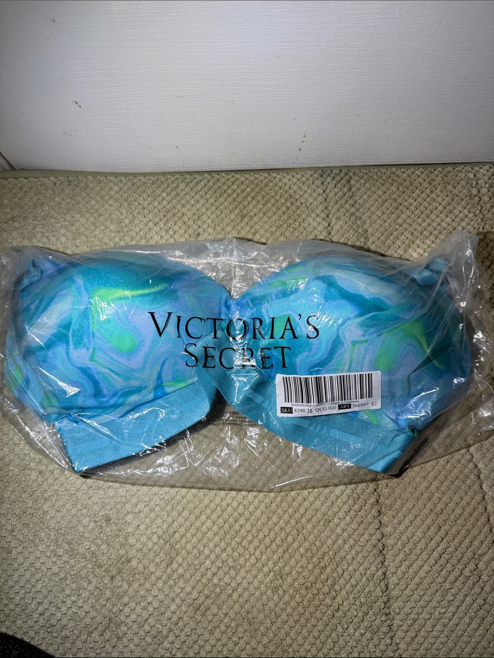 Victoria's Secret Blue & Green Marble Molded Bra